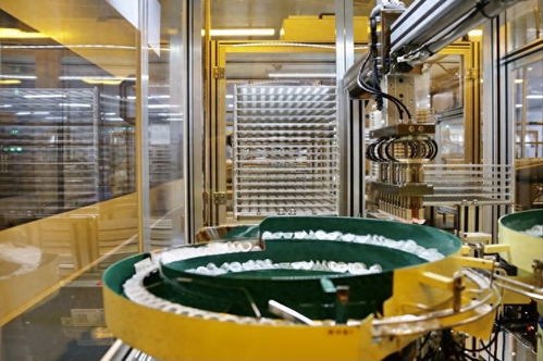 從韓流追風到國潮引領 美瞳賽道與電動車控制器中的國貨“爆改”之路